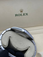 Rolex Oyster Perpetual 41  - Coral Red Index Dial - Oyster Bracelet - 124300 reio