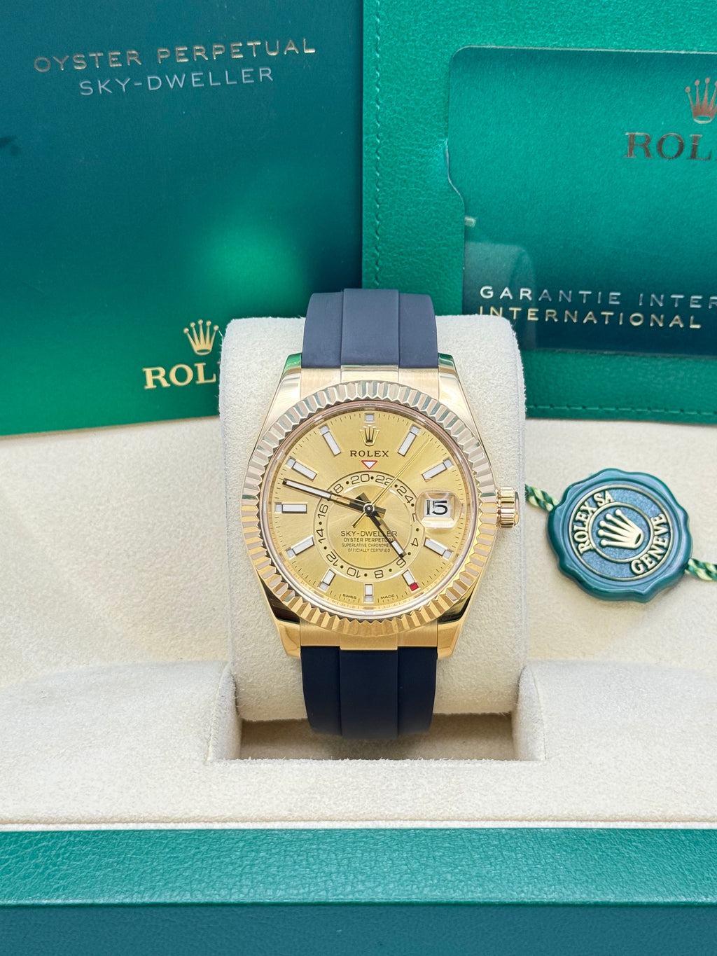 Rolex Yellow Gold Sky-Dweller  - Champagne Index Dial - Oysterflex Bracelet - 326238 chi