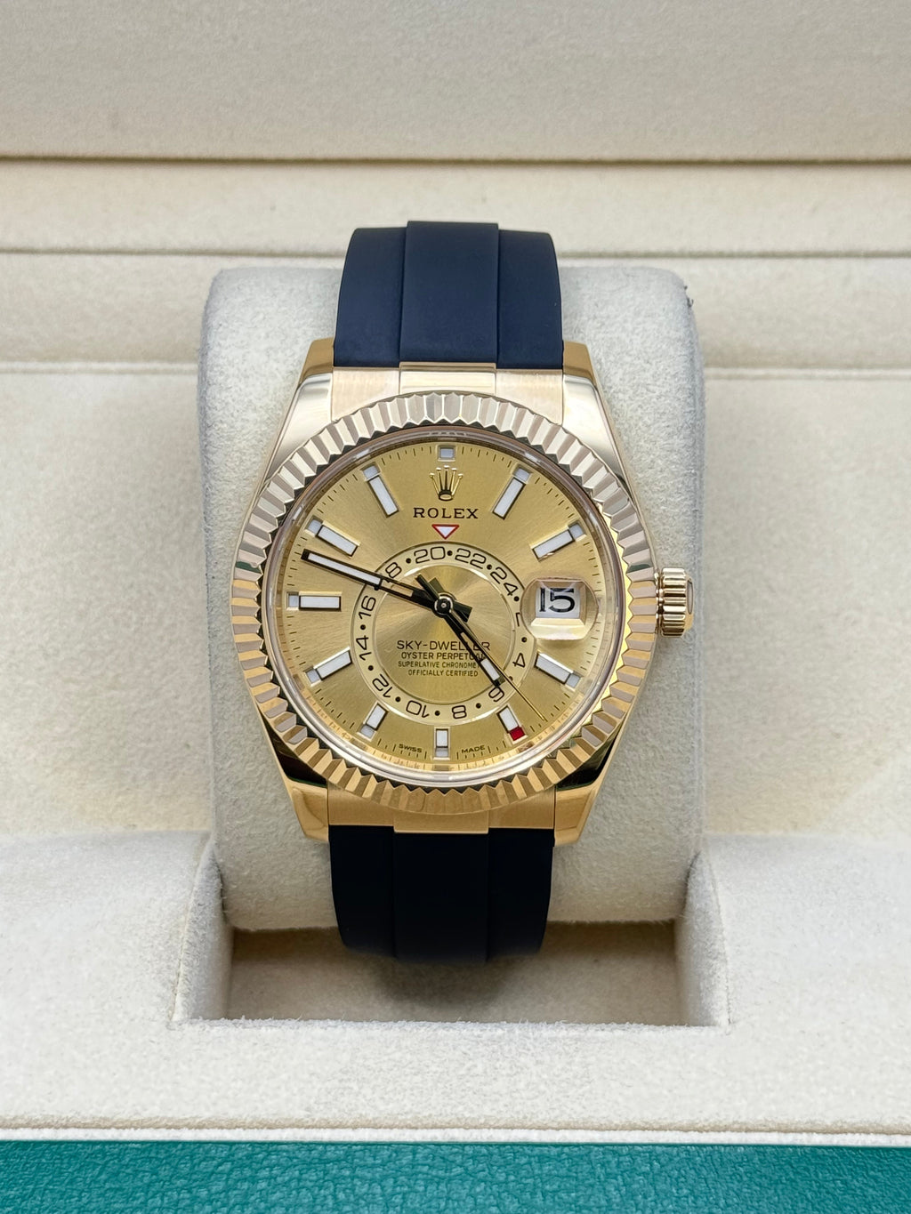 Rolex Yellow Gold Sky-Dweller  - Champagne Index Dial - Oysterflex Bracelet - 326238 chi