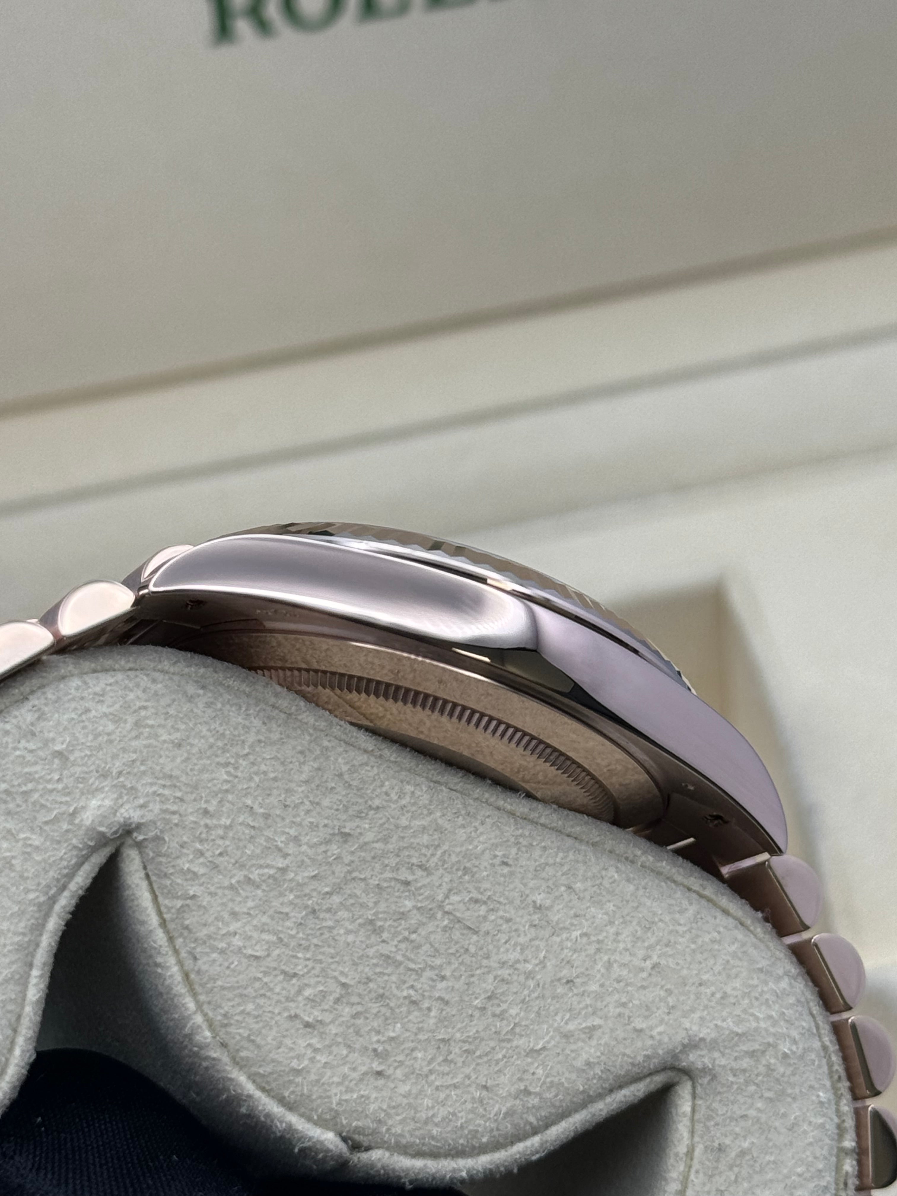 Rolex Everose Gold Day-Date 40 - Chocolate Diagonal Motif Index Dial - President Bracelet - 228235 chodmip