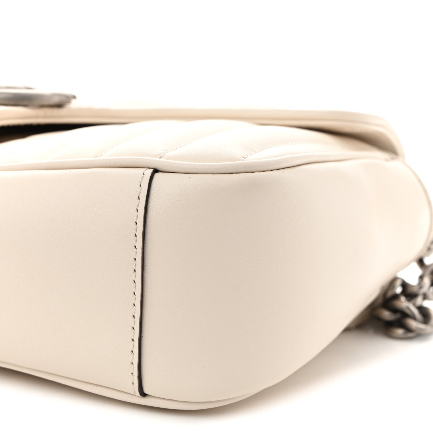 Calfskin Matelasse Aria Small GG Marmont Shoulder Bag Mystic White
