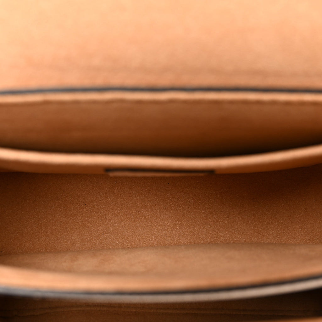 Grained Calfskin Lockme Tender Quartz