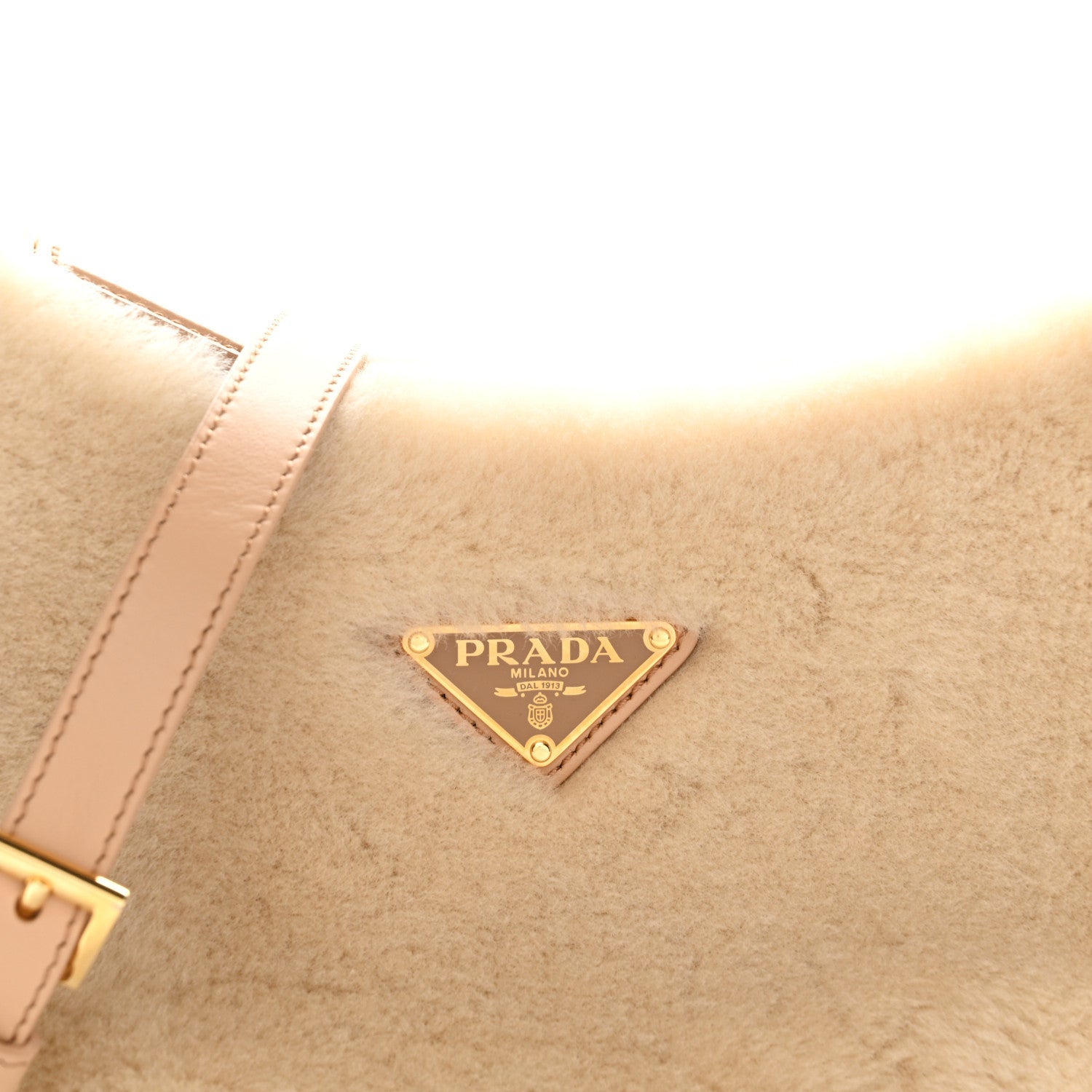 Shearling Arque Shoulder Bag Ecru Noisette