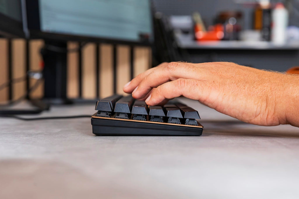 KC 200 MX-Wired Keyboard MX2A