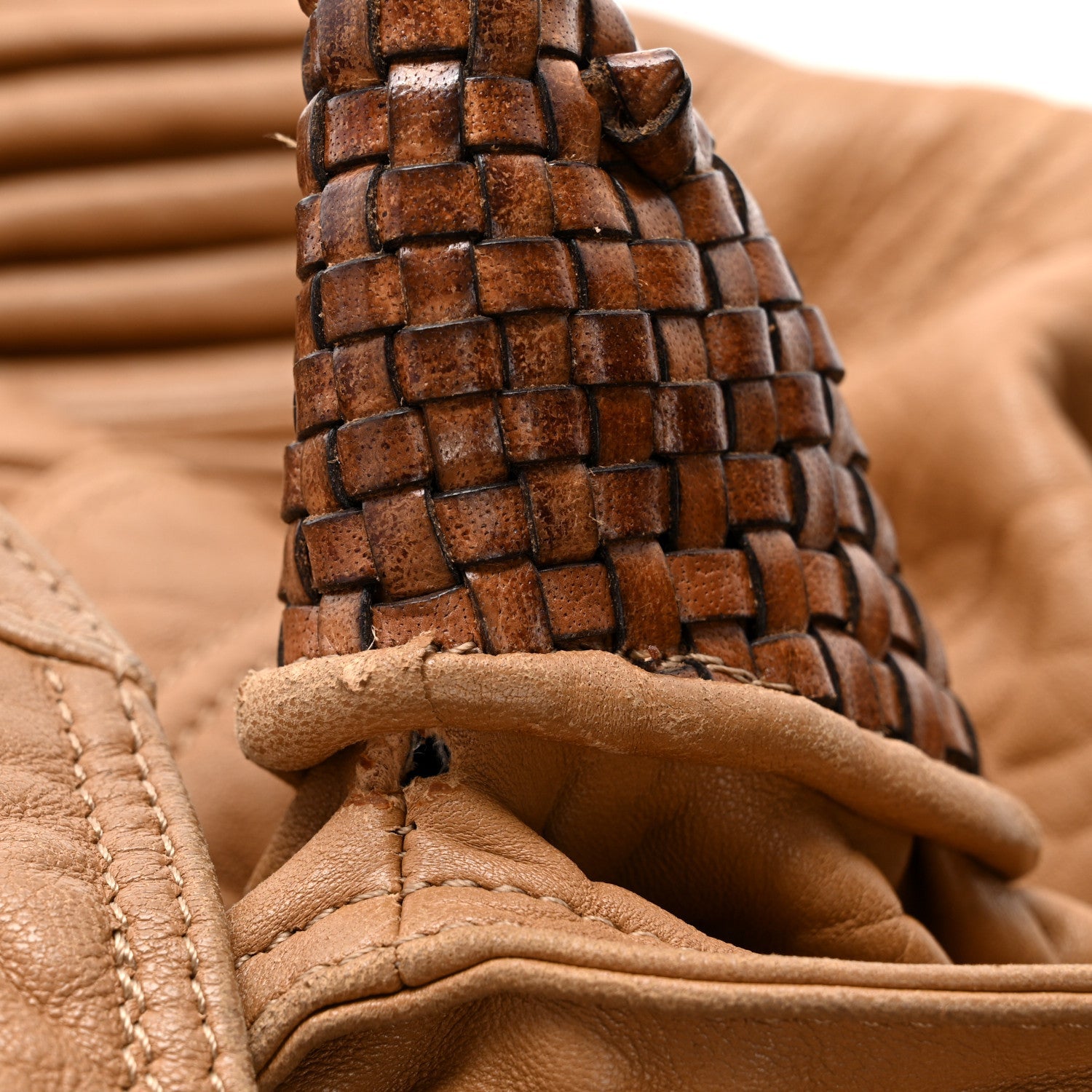 Nappa Pleated Nuvolata Spy Bone