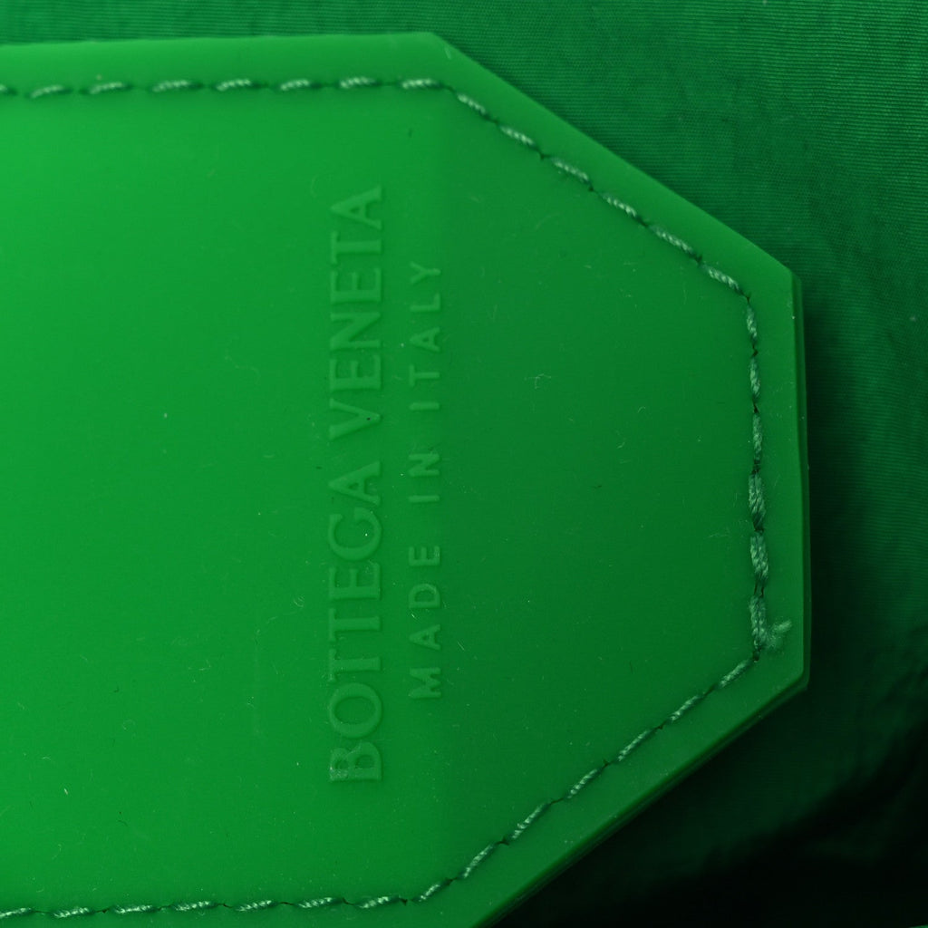 Paper Calfskin Maxi Intrecciato Small Cassette Crossbody Bag Grass