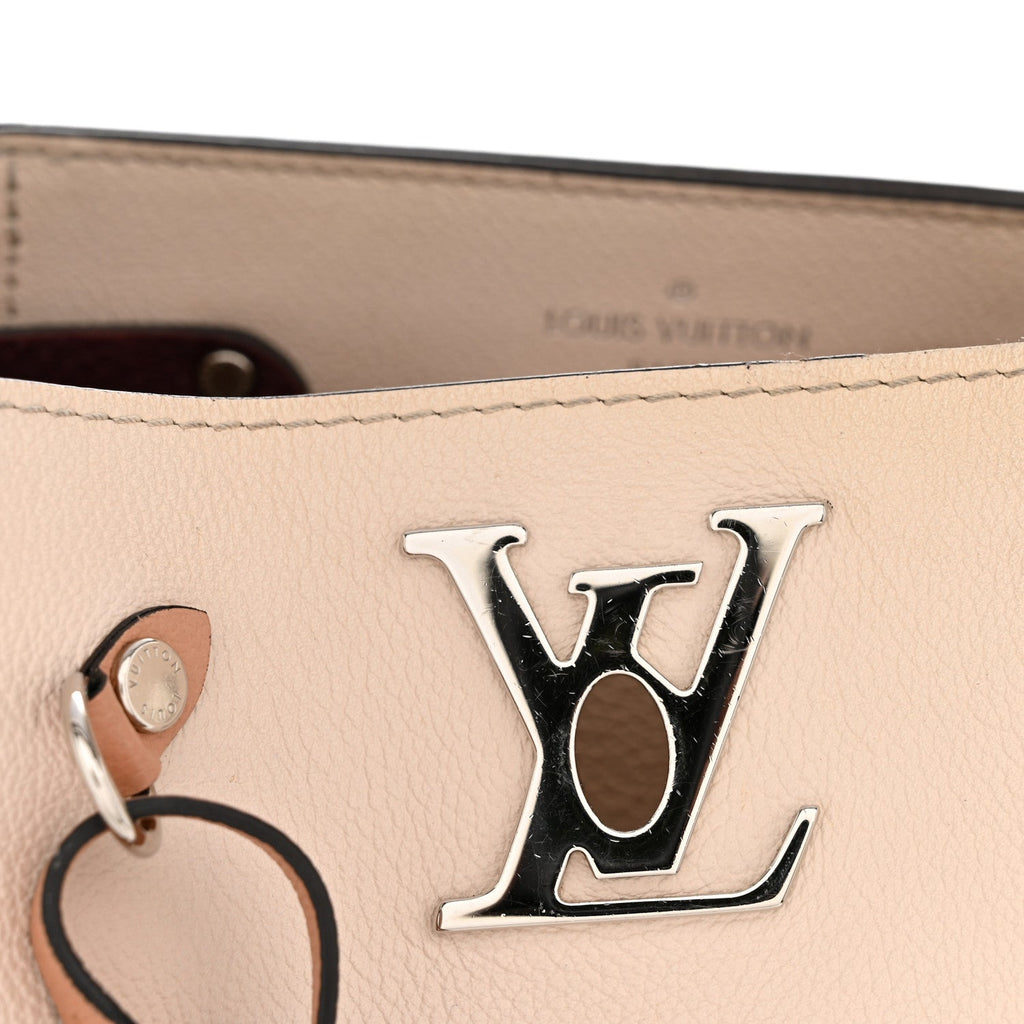 Calfskin Lockme Bucket Soie Quartz Calla