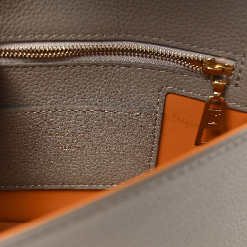 Grained Calfskin LV Pont 9 Soft PM Gris
