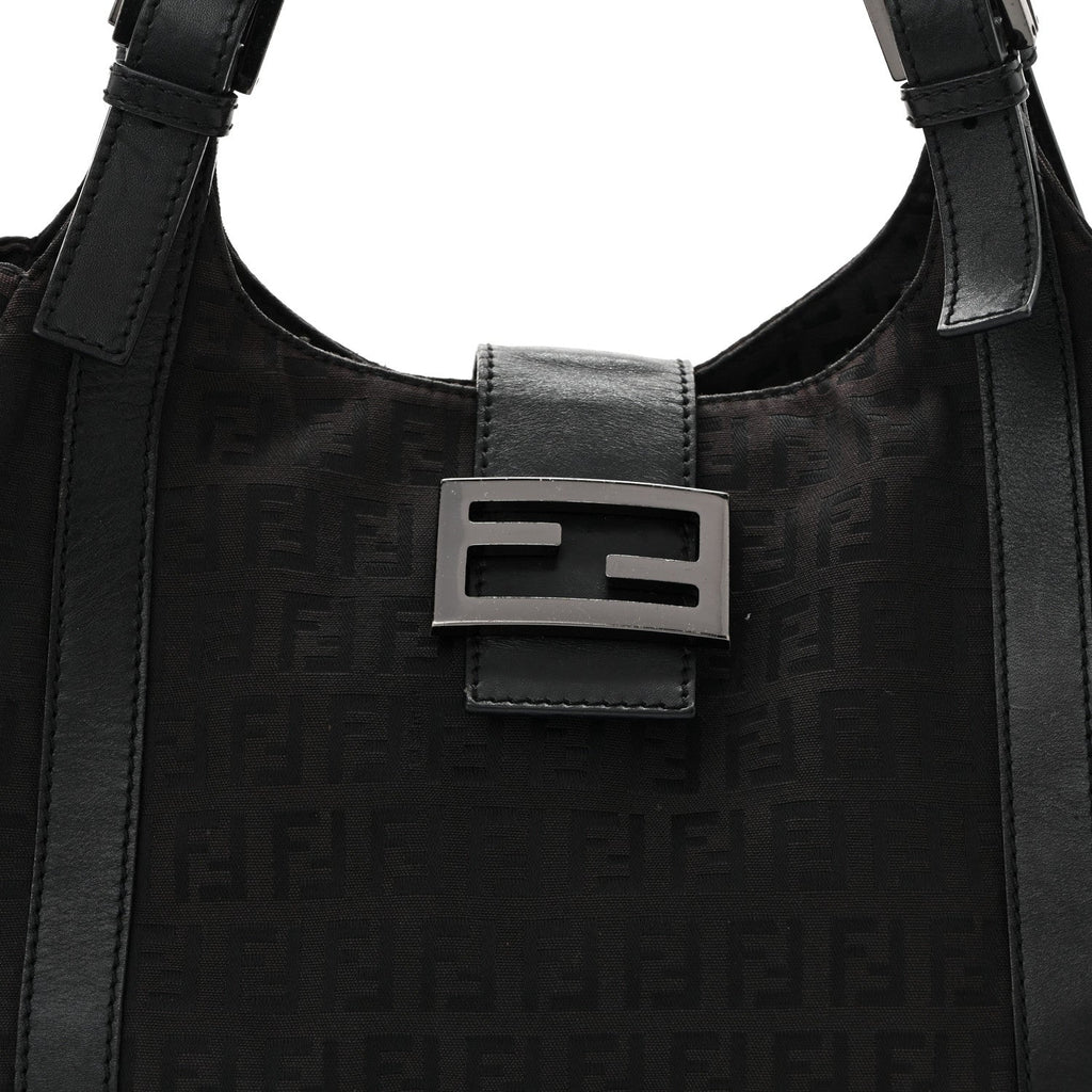 Zucchino Vitello Shoulder Bag Black Moro