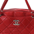Iridescent Calfskin Quilted Relax CC Camera Case Red
