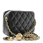 Lambskin Quilted CC Pearl Crush Camera Case Black