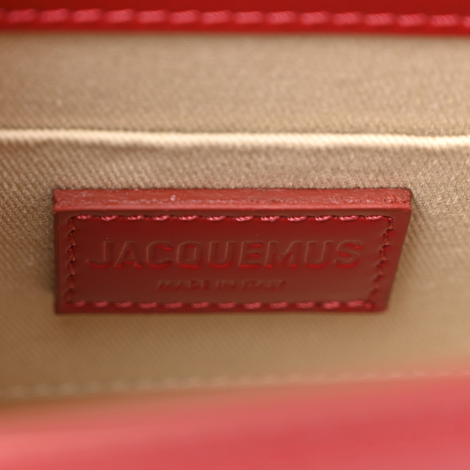 Glazed Calfskin Le Chiquito Boucle Moyen Red