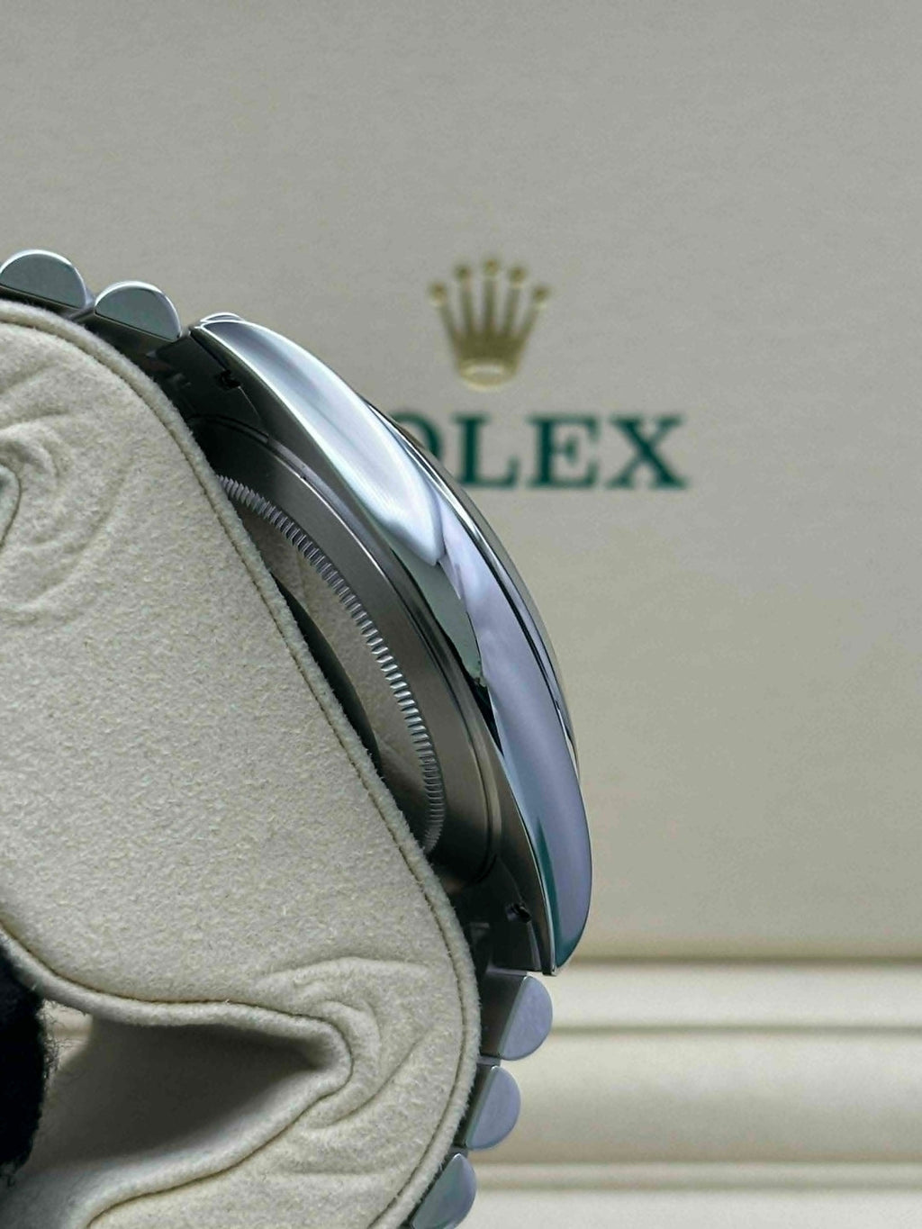 Rolex Steel Datejust 41  - Smooth Bezel - Green Ombré Dial - Jubilee Bracelet - 126300