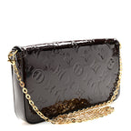 Vernis Pochette Felicie Chain Wallet Amarante