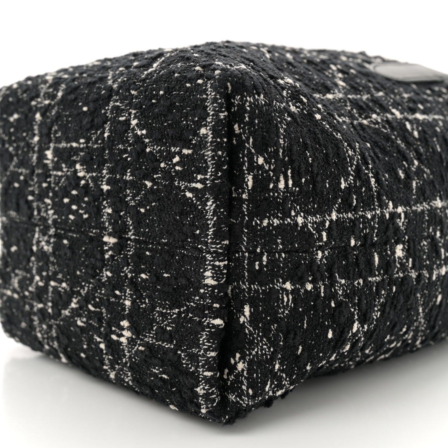 Tweed Cannage Small Vertical Toujours Black