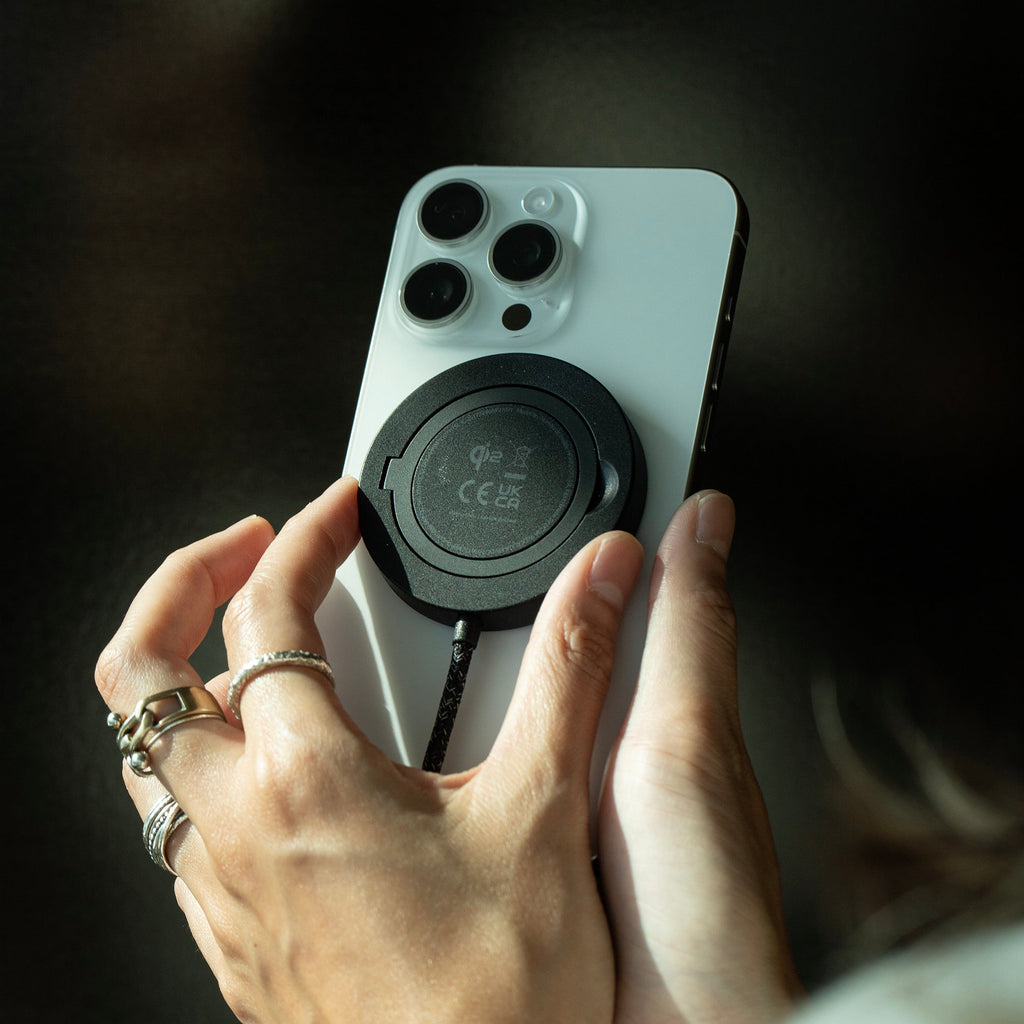 SnapStand Magnetic Charger