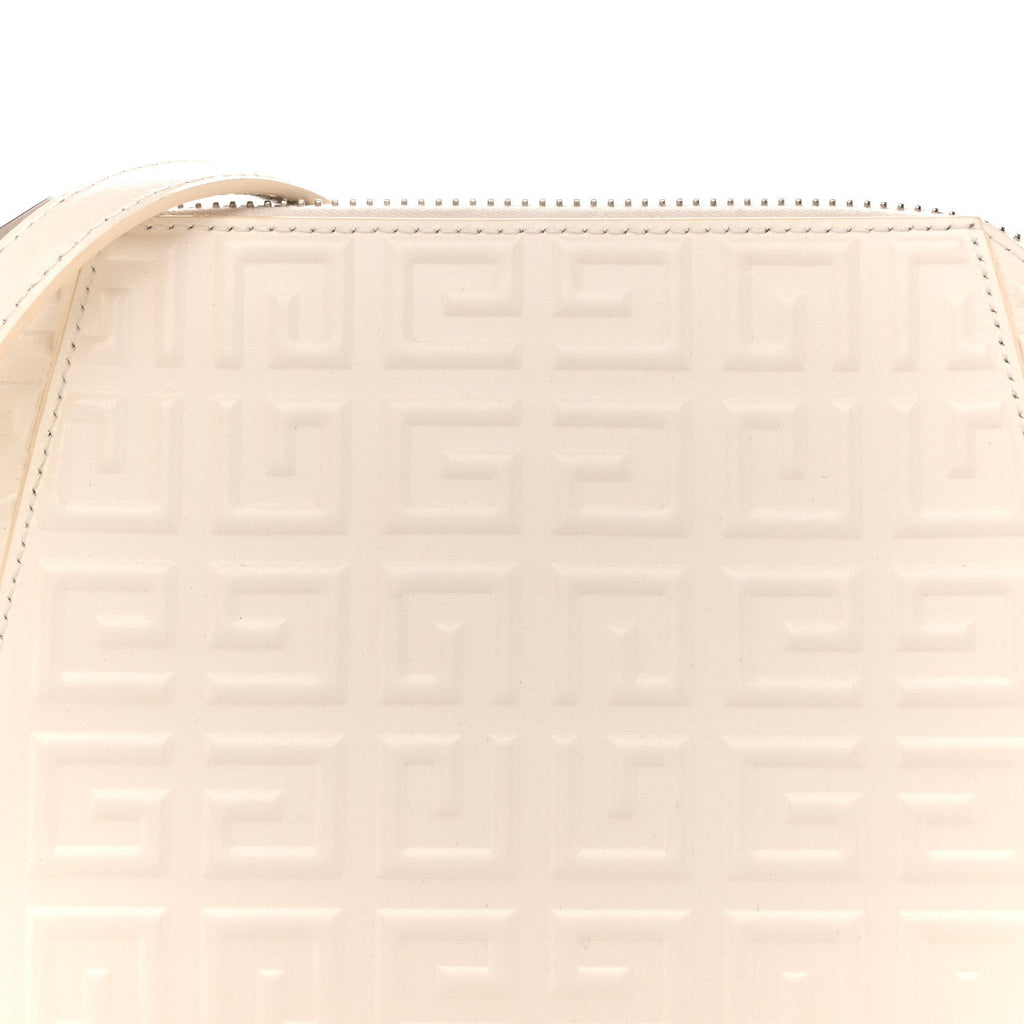 Calfskin Logo Embossed XS Antigona 4G Ivory