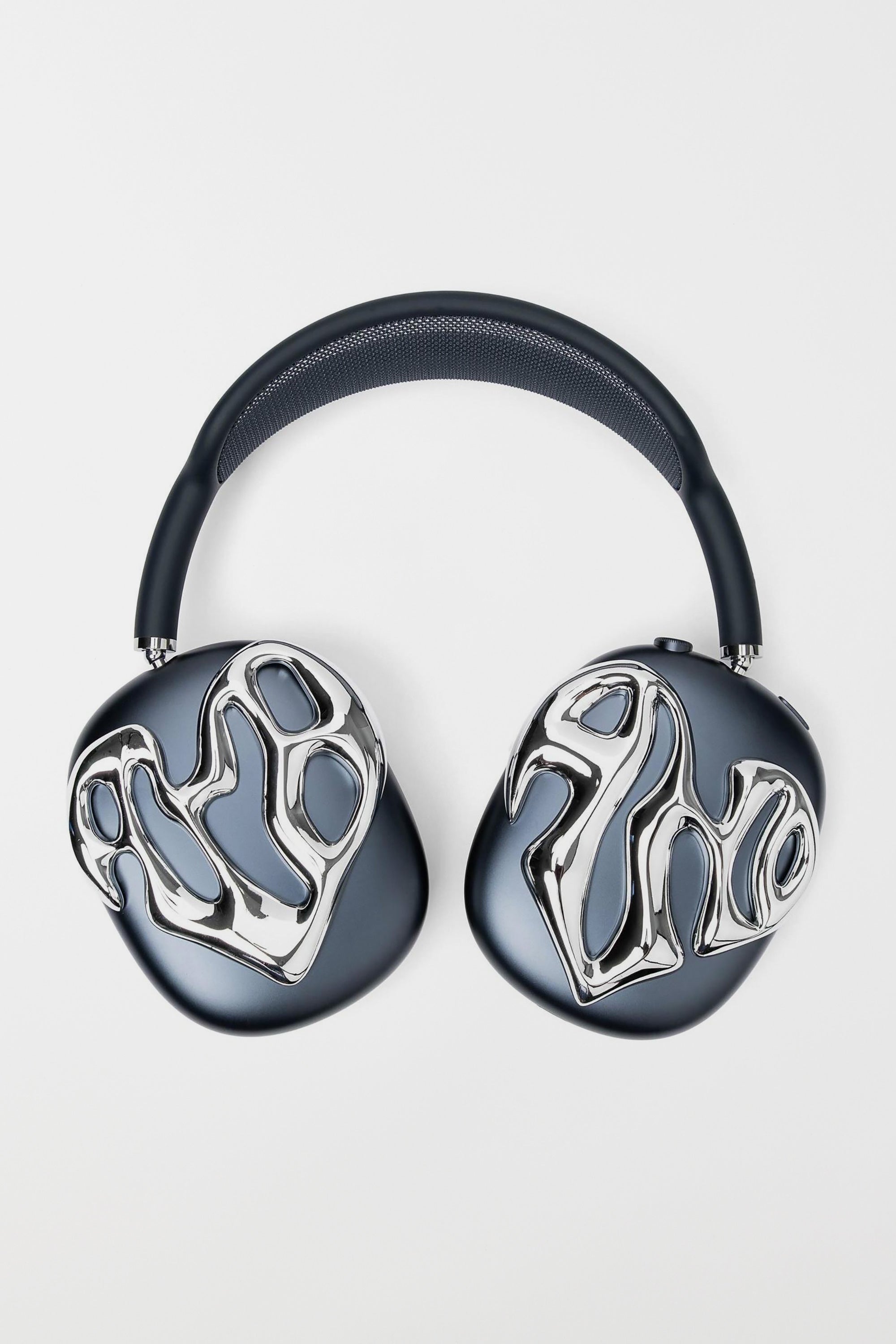 Cordée Cases Nebula Chrome AirPods Max Case