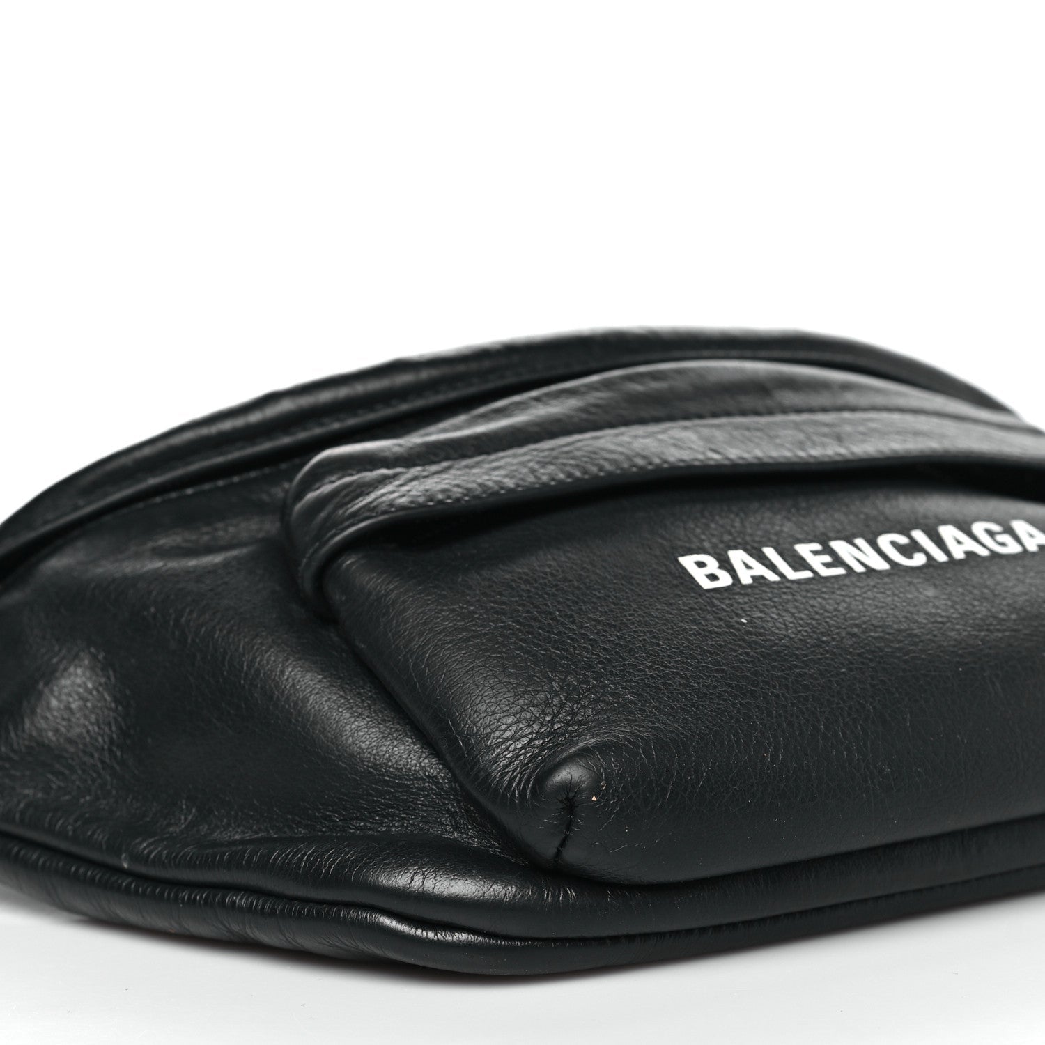 Smooth Calfskin Logo Large Everyday Beltpack Black White