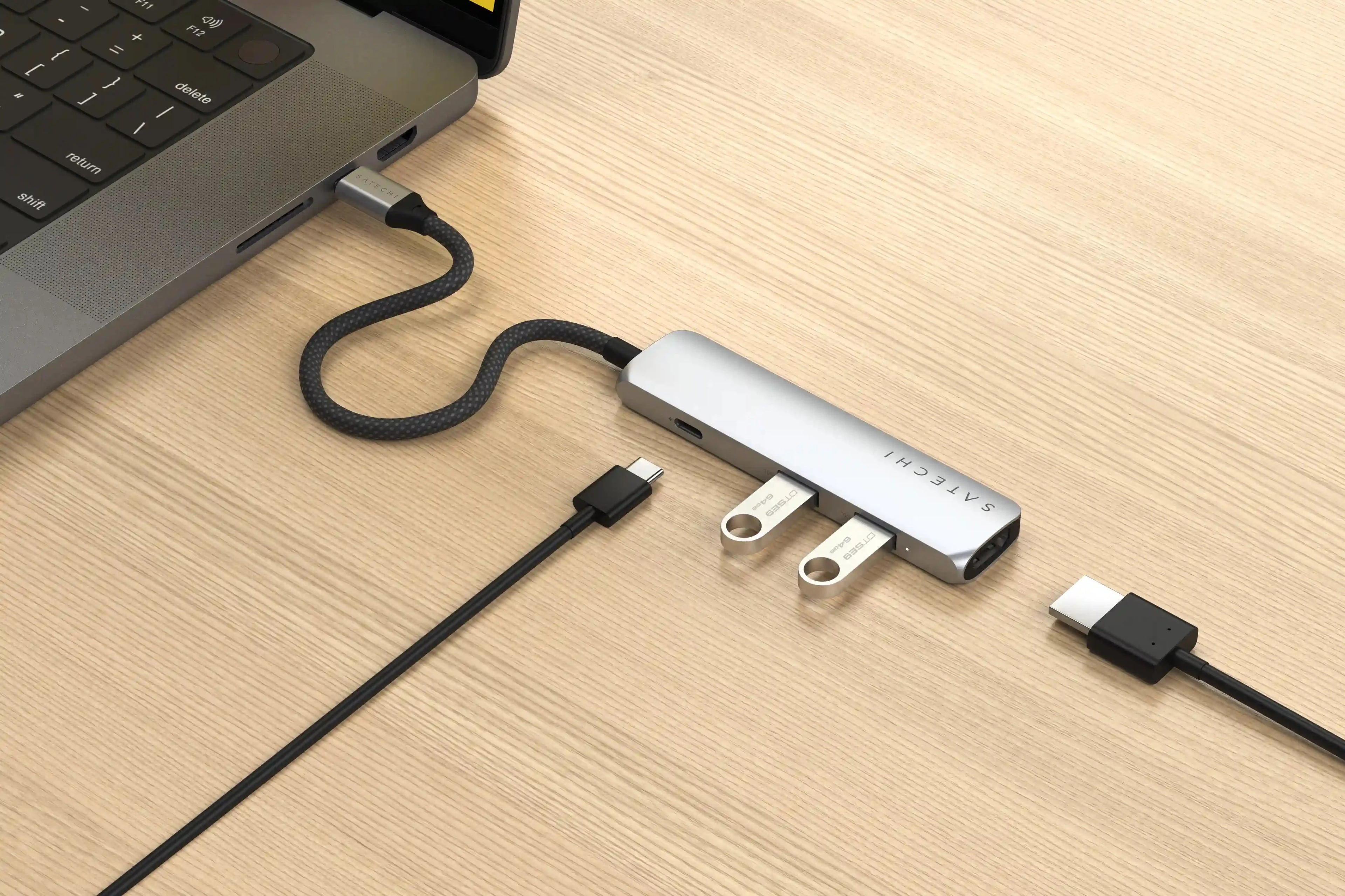 4-in-1 USB-C Slim Multiport Adapter 4K