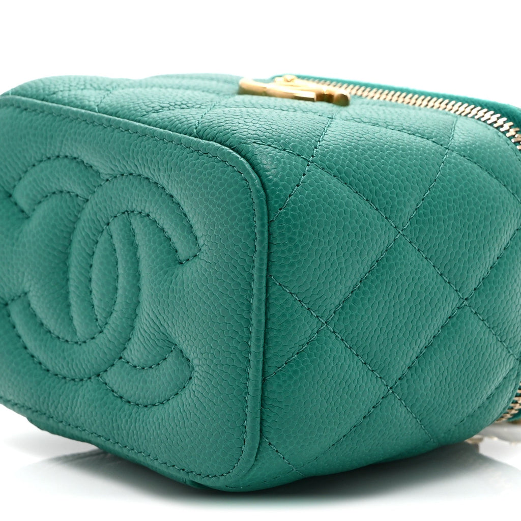 Caviar Quilted Sweetheart Mini Vanity Case Green