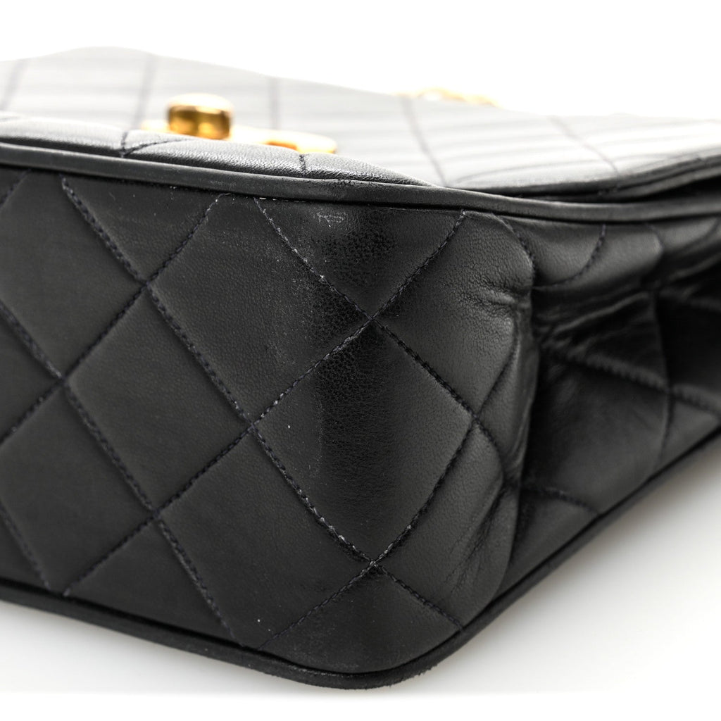Lambskin Quilted Medium Single Flap Black