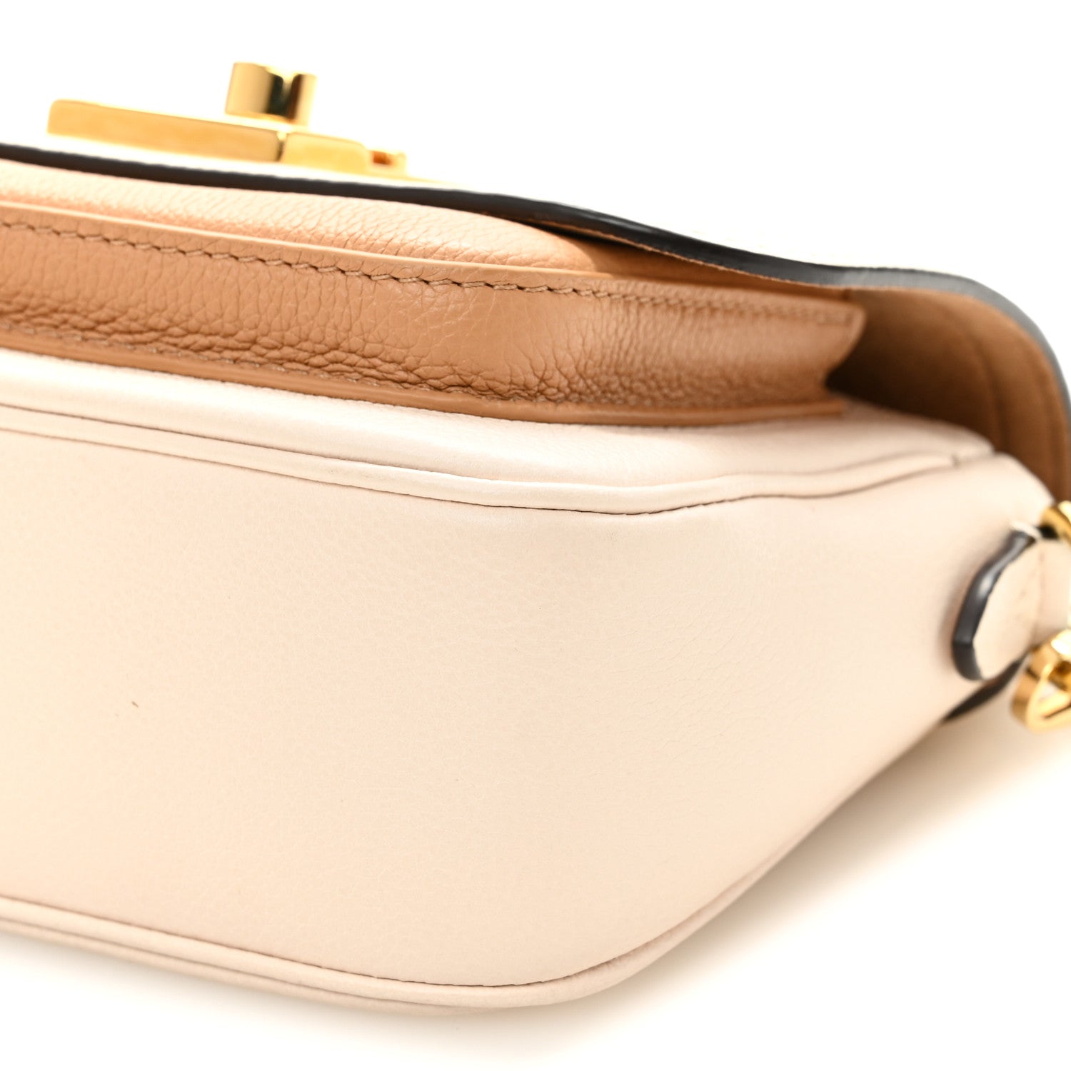 Grained Calfskin Lockme Tender Quartz