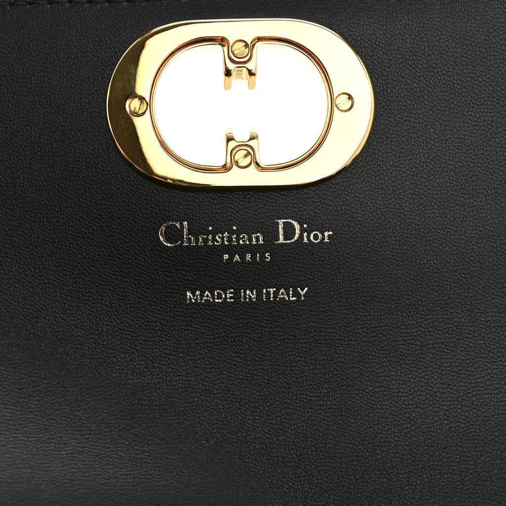 Box Calfskin 30 Montaigne Avenue East West Mini Bag Black
