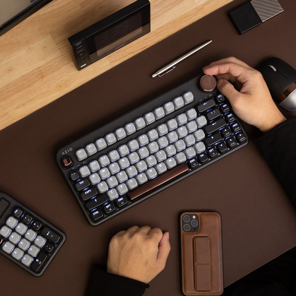 Azio IZO Wireless Keyboard (Red Switch)