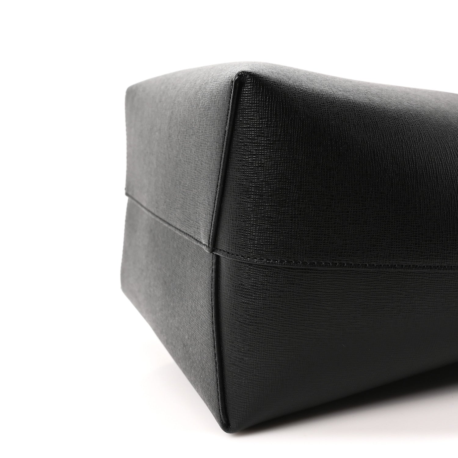 Saffiano Bucket Bag Black Flamma