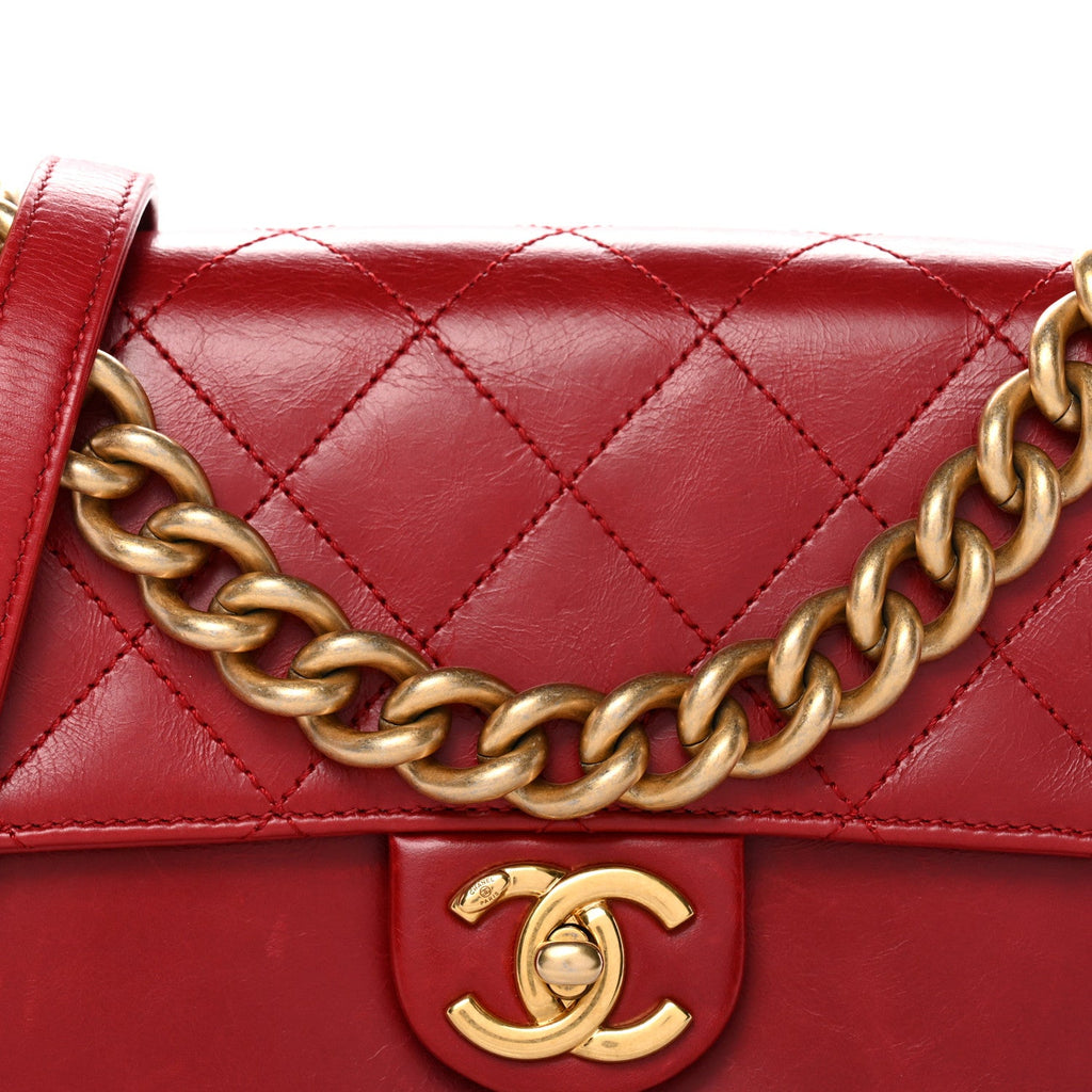 Iridescent Calfskin Quilted Small Straight Lined Flap Red