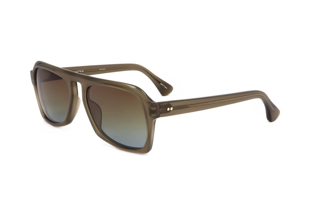 Dries Van Noten by Linda Farrow DVN39 C6