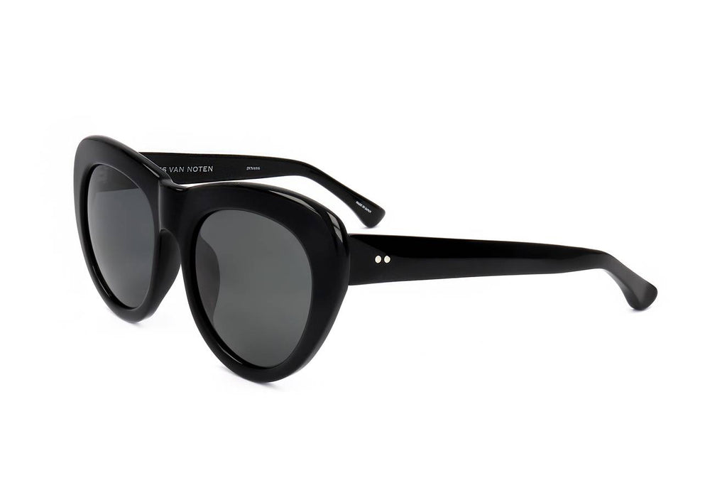 Dries Van Noten by Linda Farrow DVN69