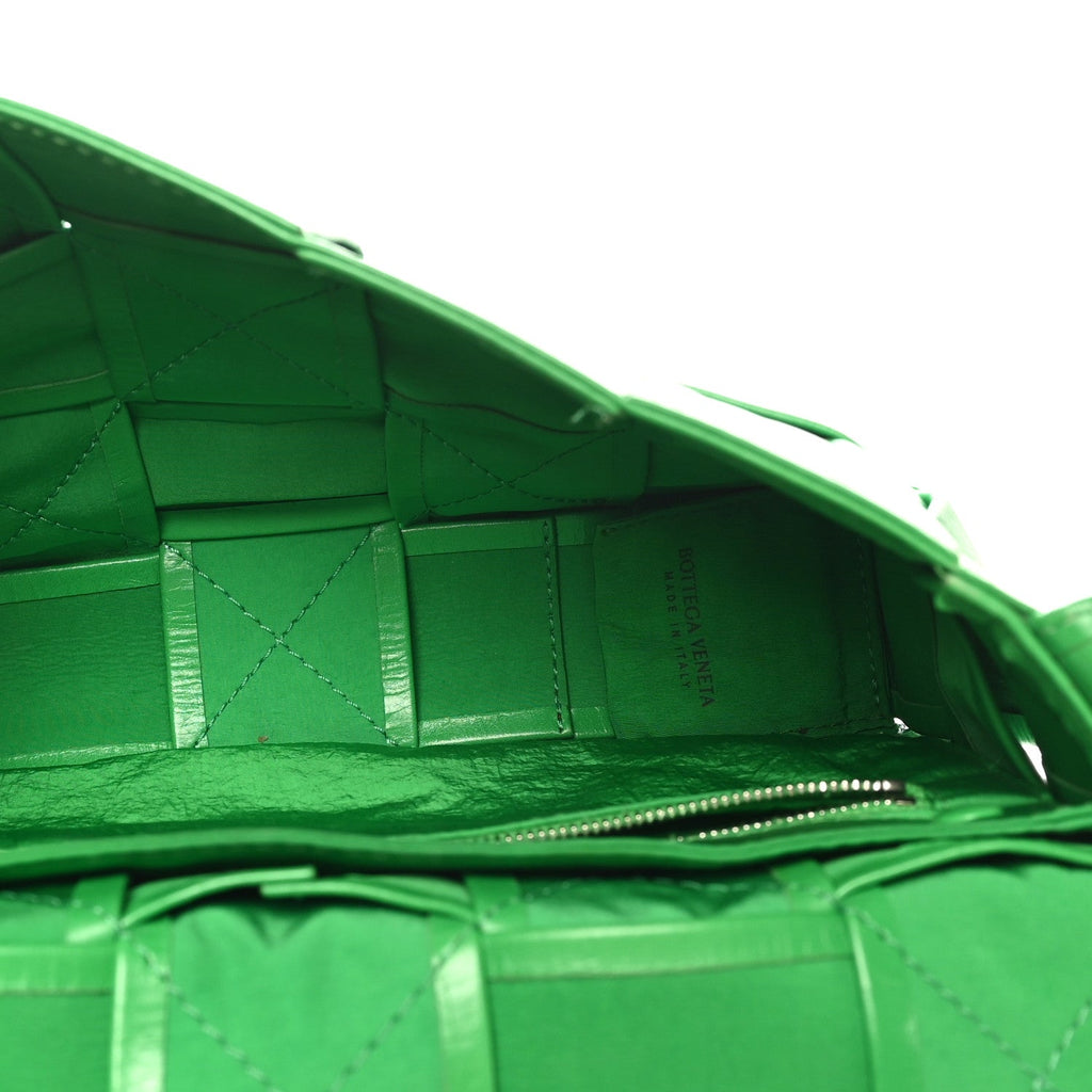 Paper Calfskin Maxi Intreccio Cassette Crossbody Bag Parakeet