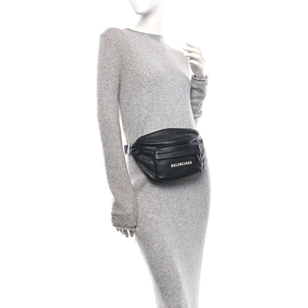 Smooth Calfskin Logo Large Everyday Beltpack Black White