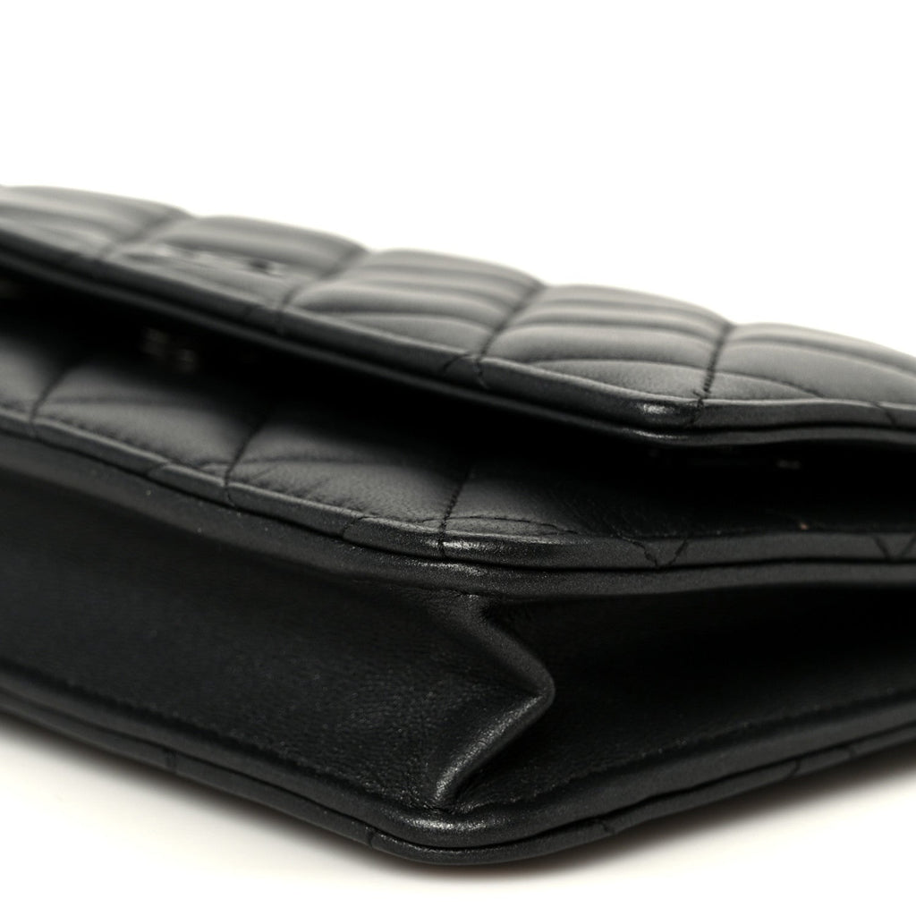 Lambskin Quilted Wallet On Chain WOC So Black