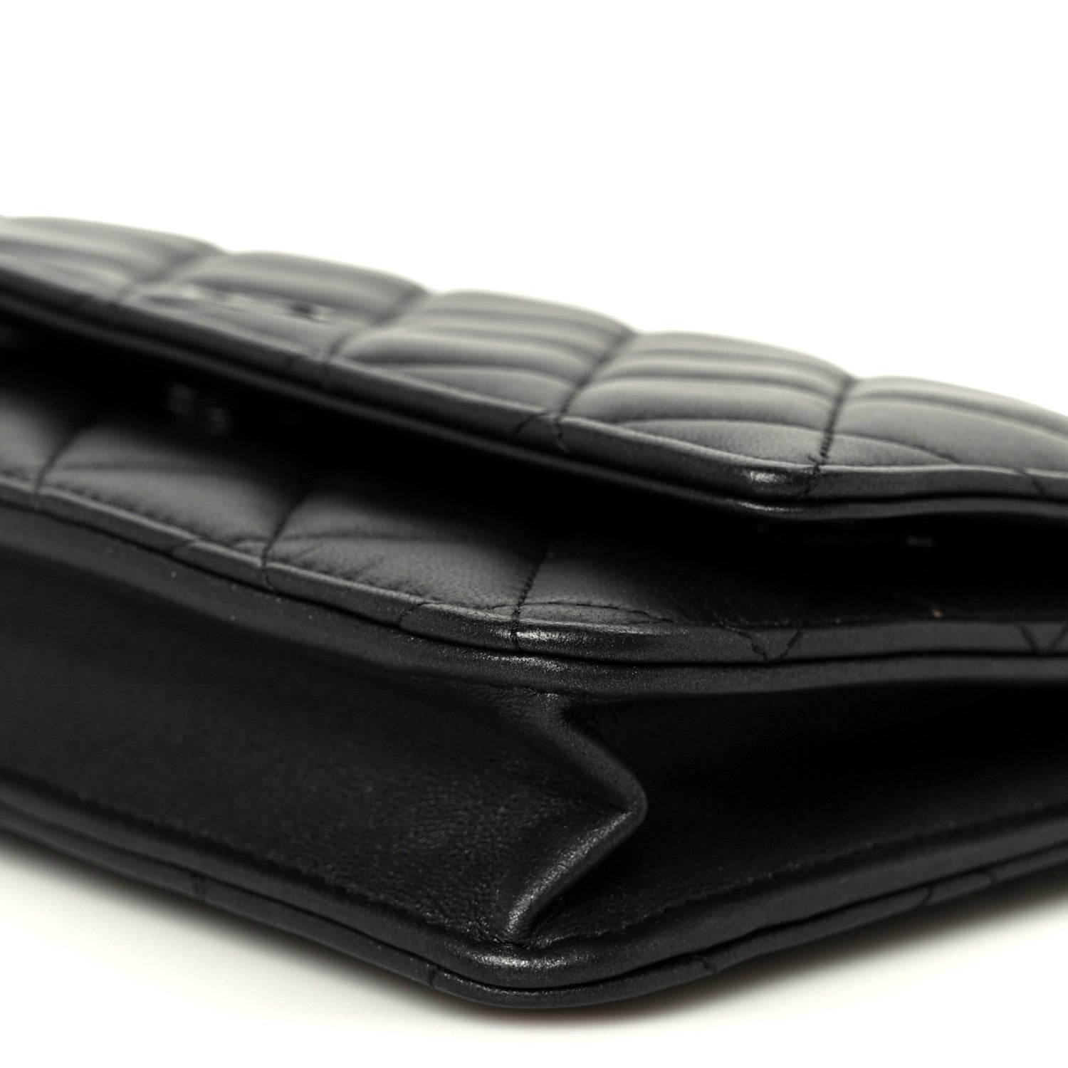 Lambskin Quilted Wallet On Chain WOC So Black