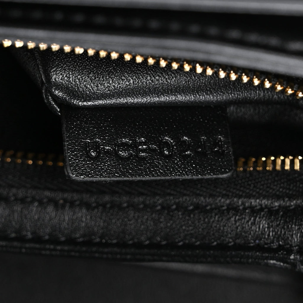 Shiny Calfskin Medium Triomphe Black