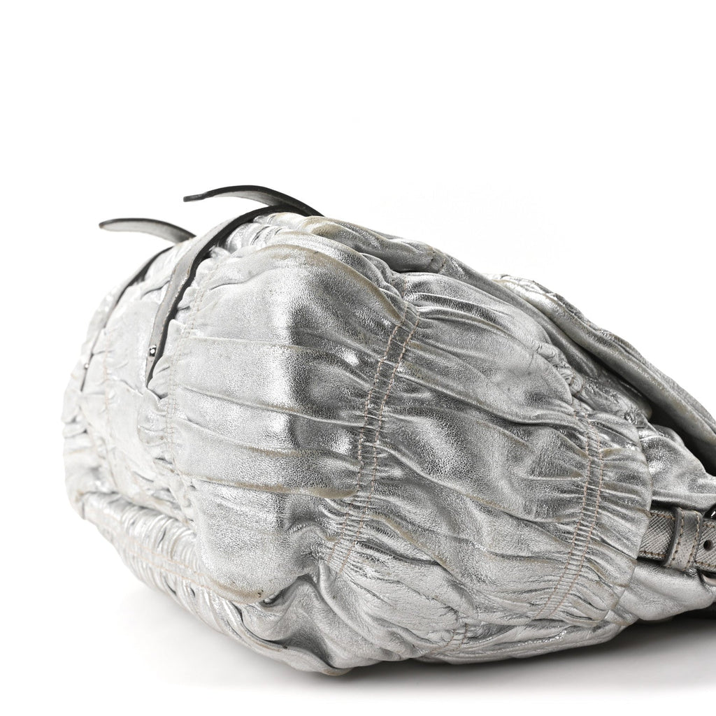 Metallic Nappa Gaufre Messenger Tote Argento