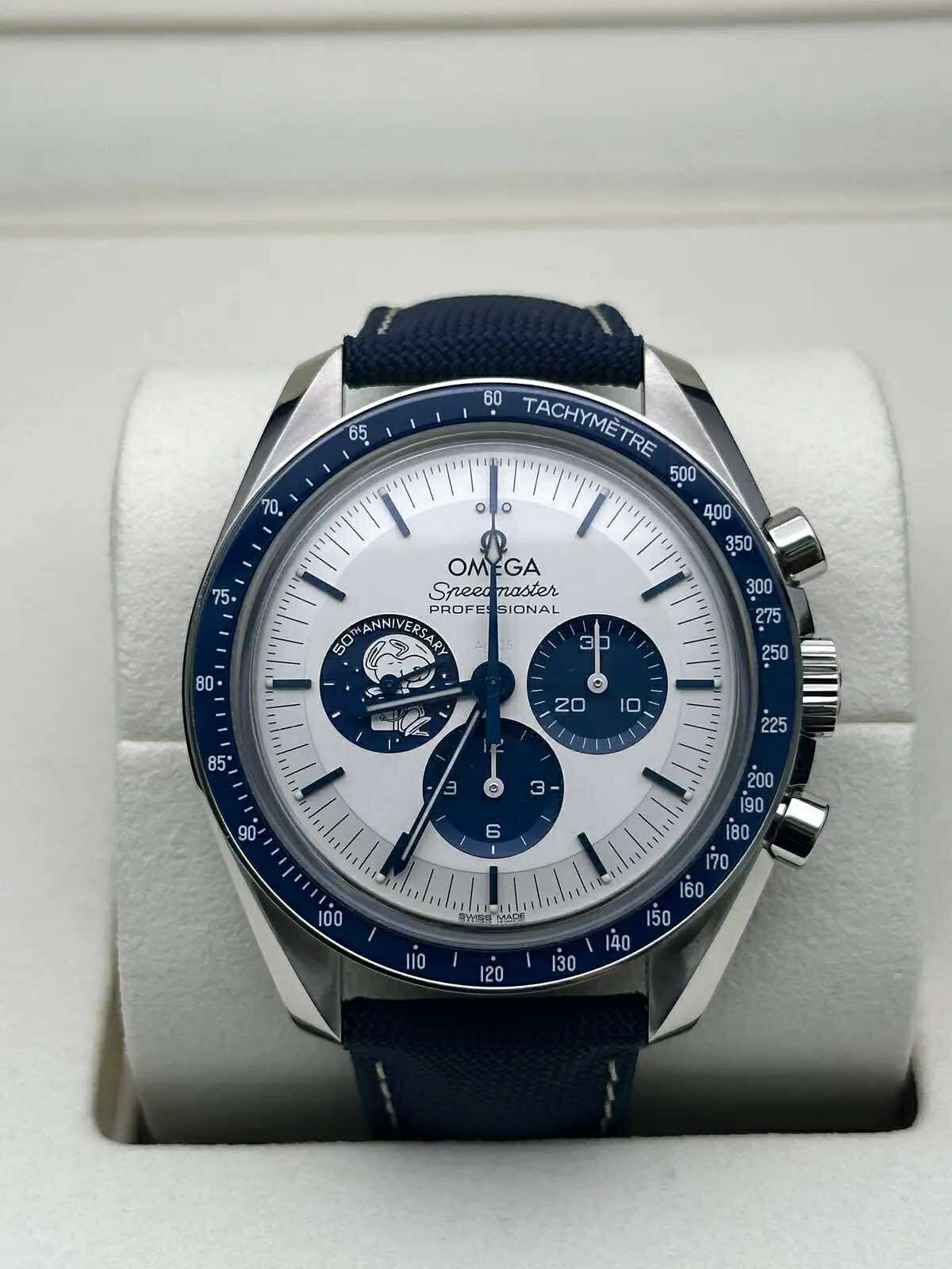 Omega Speedmaster Anniversary Series Silver Snoopy Award - 42 mm Steel Case - White Dial - 310.32.42.50.02.001