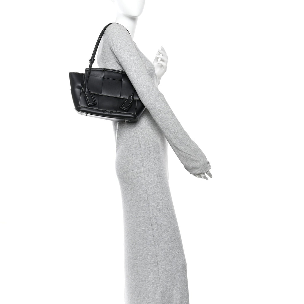 French Calfskin Maxi Intrecciato Arco 33 Black