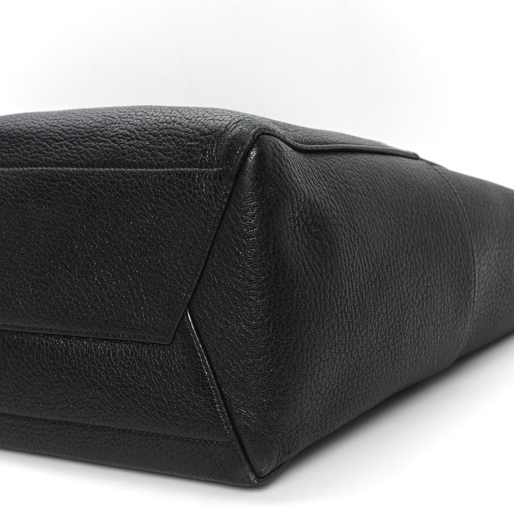 Soft Grained Calfskin Sangle Bucket Bag Black