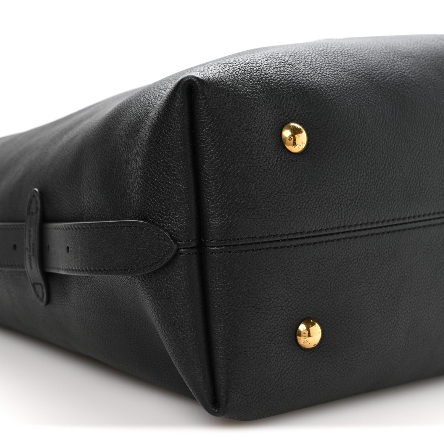 Grained Calfskin Low Key Hobo MM Black