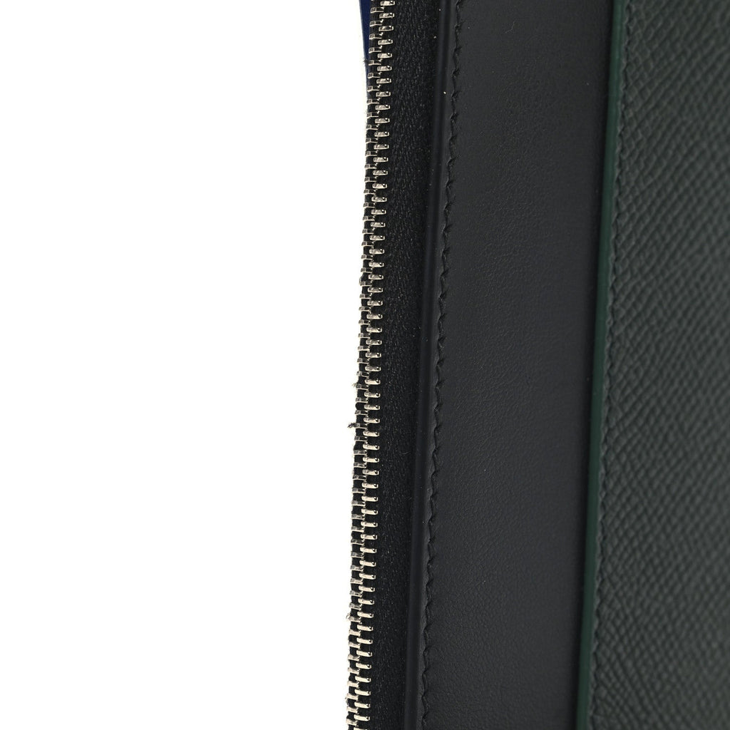 Textured Calfskin Passport Phone Holder Green