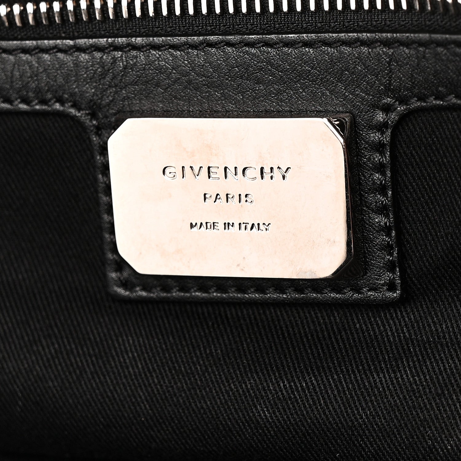 Calfskin Large Zip Nightingale  Black