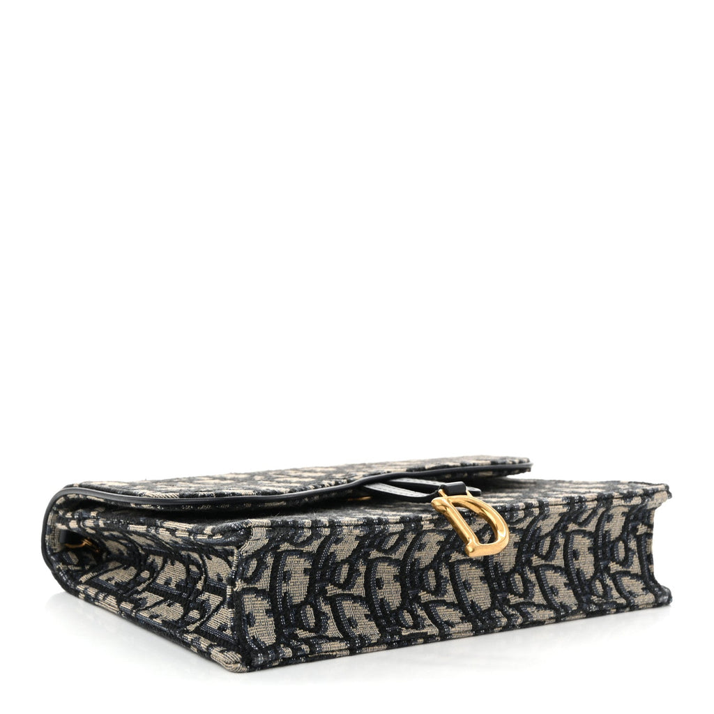 Oblique Saddle Chain Pouch Blue