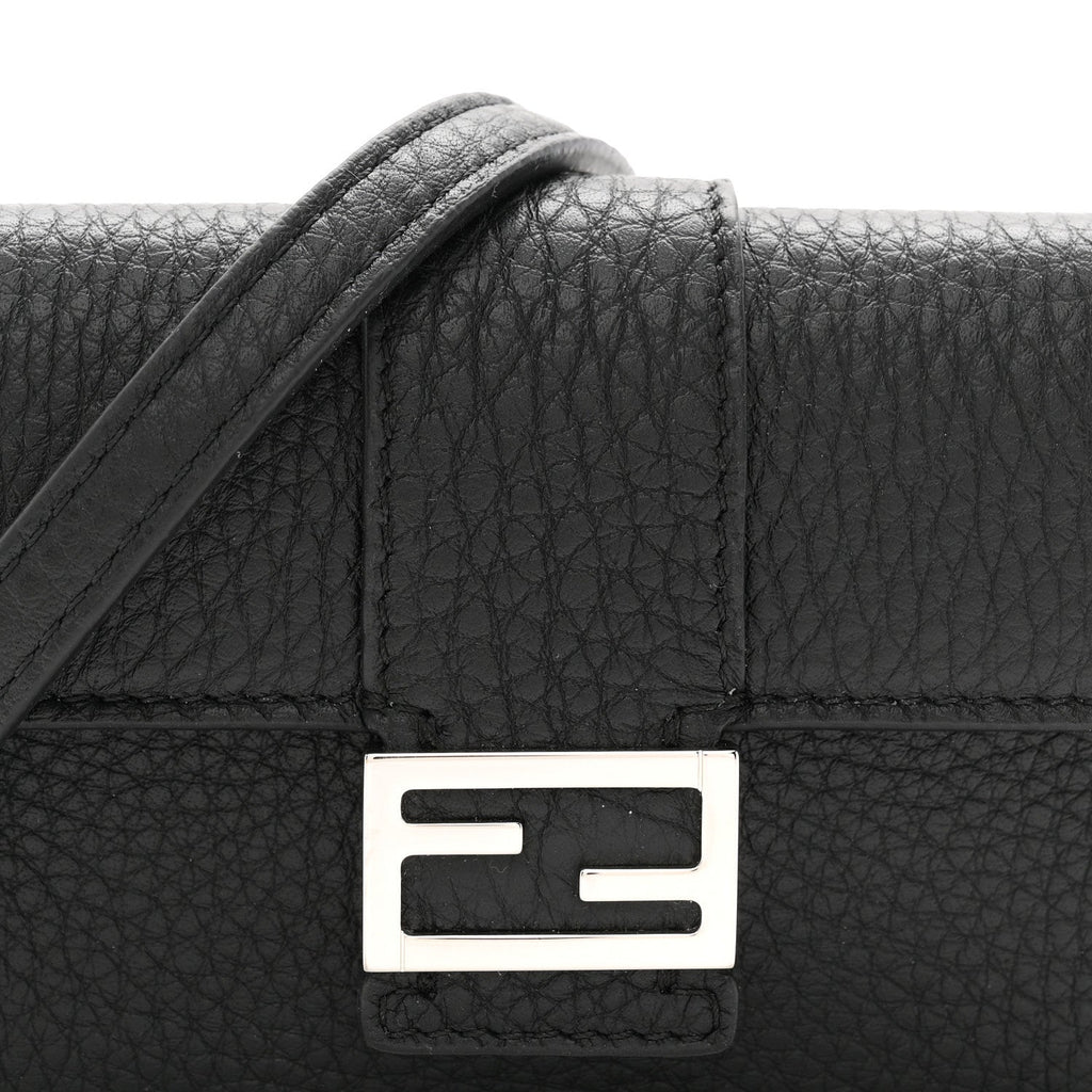 Cuoio Romano Micro Flat Baguette Black
