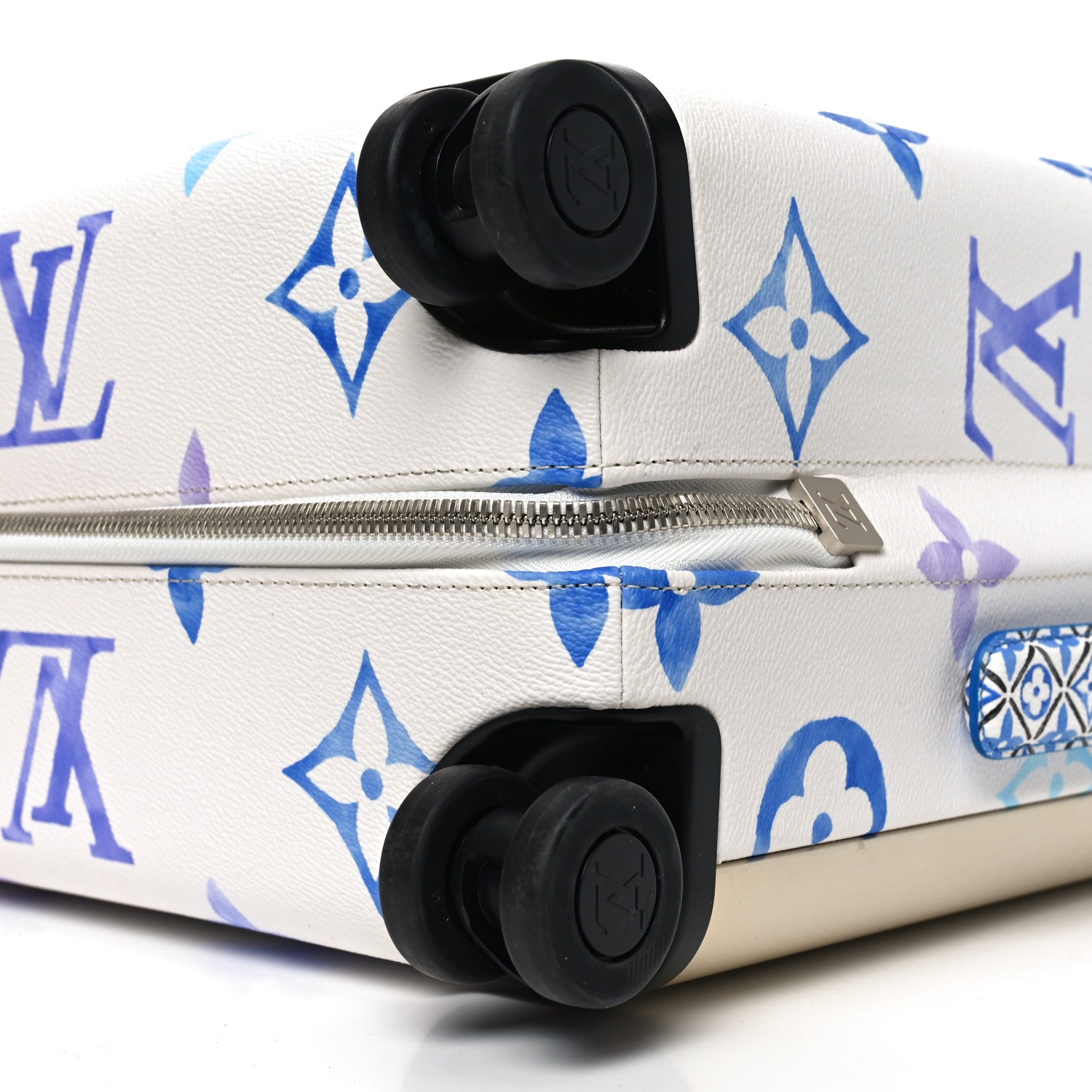 Monogram LV By the Pool Horizon 55 Resort Bleu