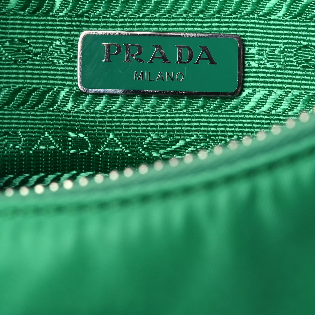 Re-Nylon Re-Edition 2005 Shoulder Bag Menta