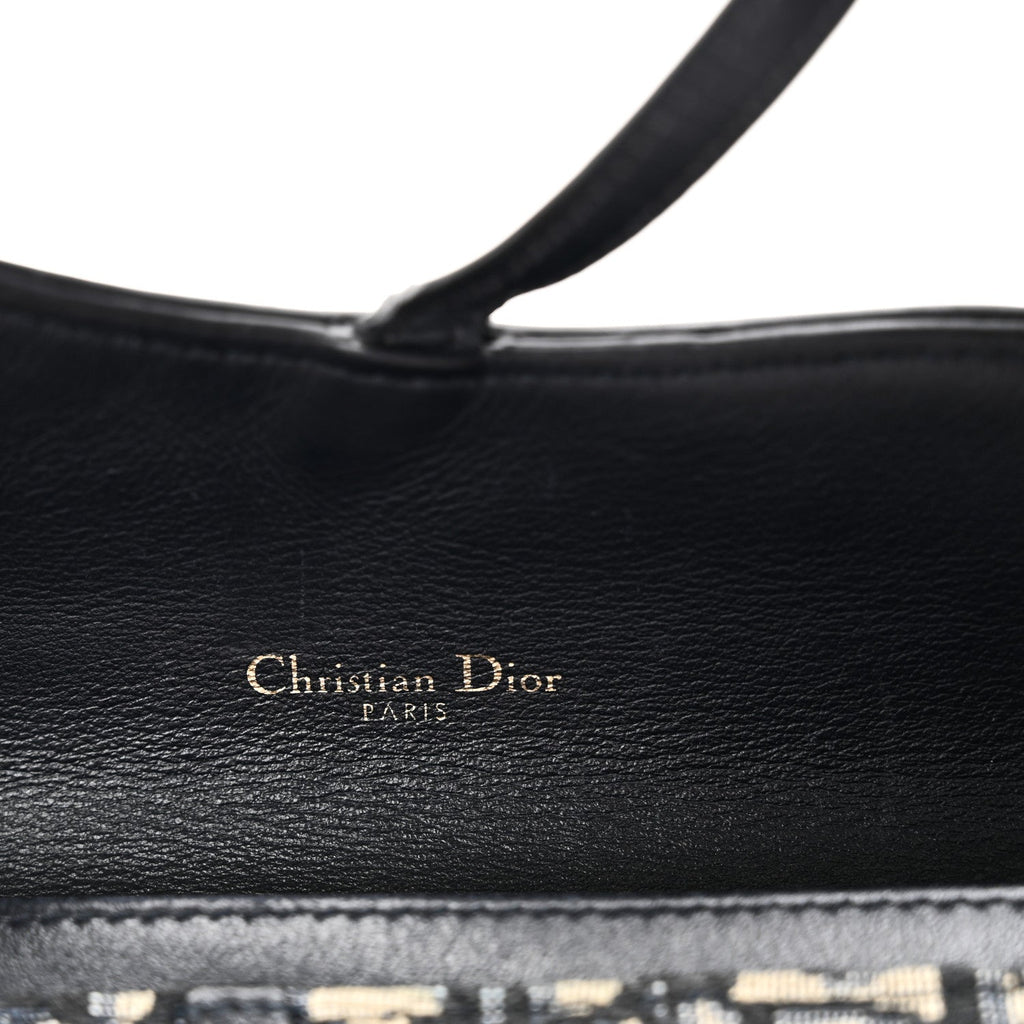 Oblique Saddle Chain Long Wallet Blue